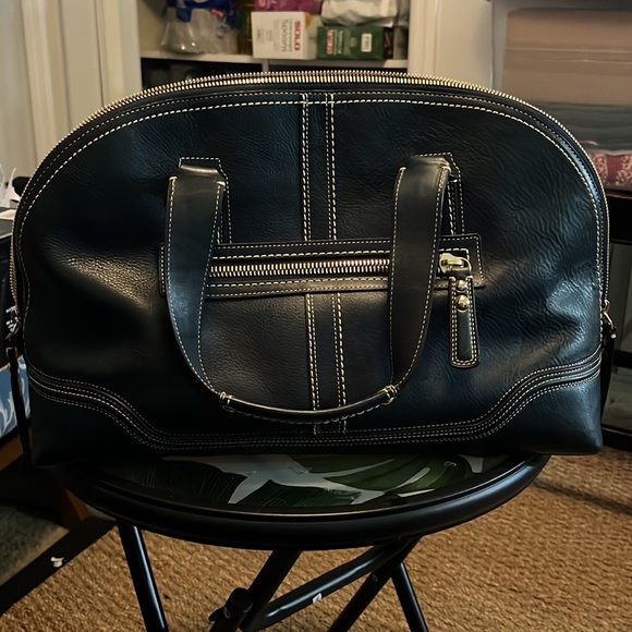 Coach tote bag. NO. 11085 Green with gold closures. Brand new, never used - Picture 3 of 8